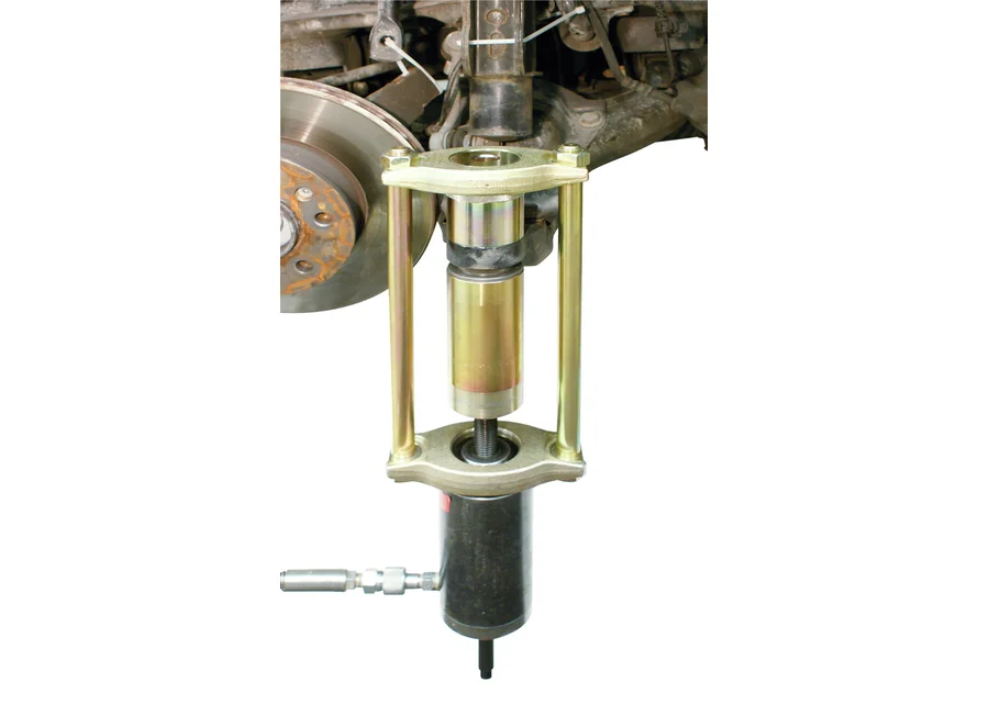 GEDORE Automotive sleeve set, ball joint, application image no. 9