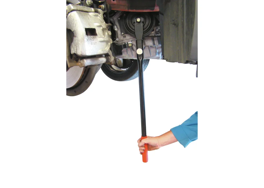 GEDORE Automotive handle, application image