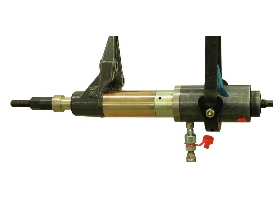 GEDORE Automotive bonded rubber bush tool, application image no. 3