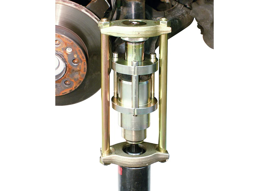 GEDORE Automotive sleeve set, ball joint, application image no. 2