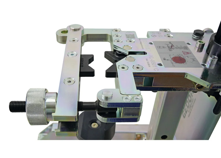 GEDORE Automotive damper tube fixing device, product image