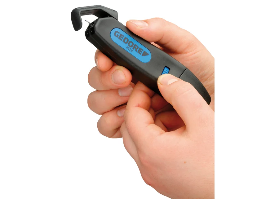 GEDORE multi-purpose cable knife, application image no. 2
