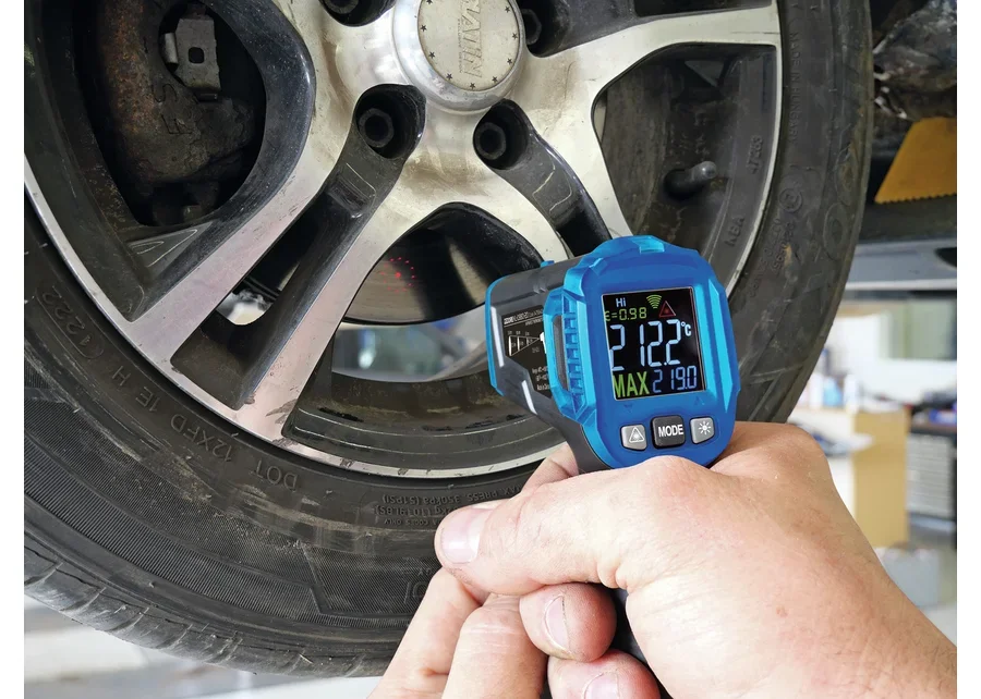 GEDORE Automotive infrared thermometer, application image
