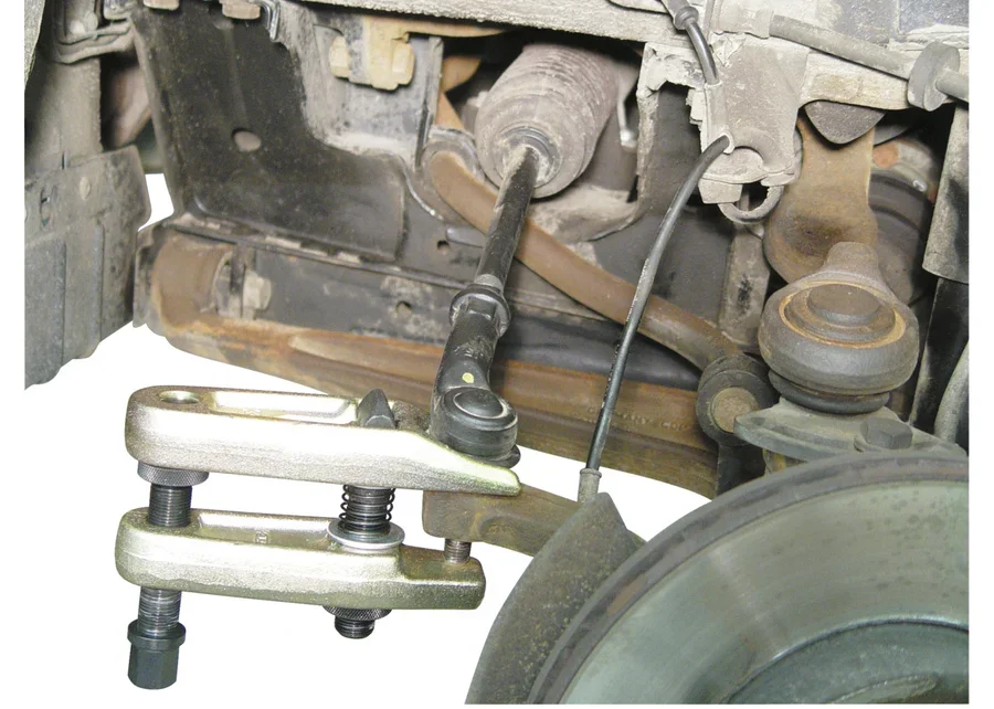 GEDORE Automotive ball joint separator, application image no. 6