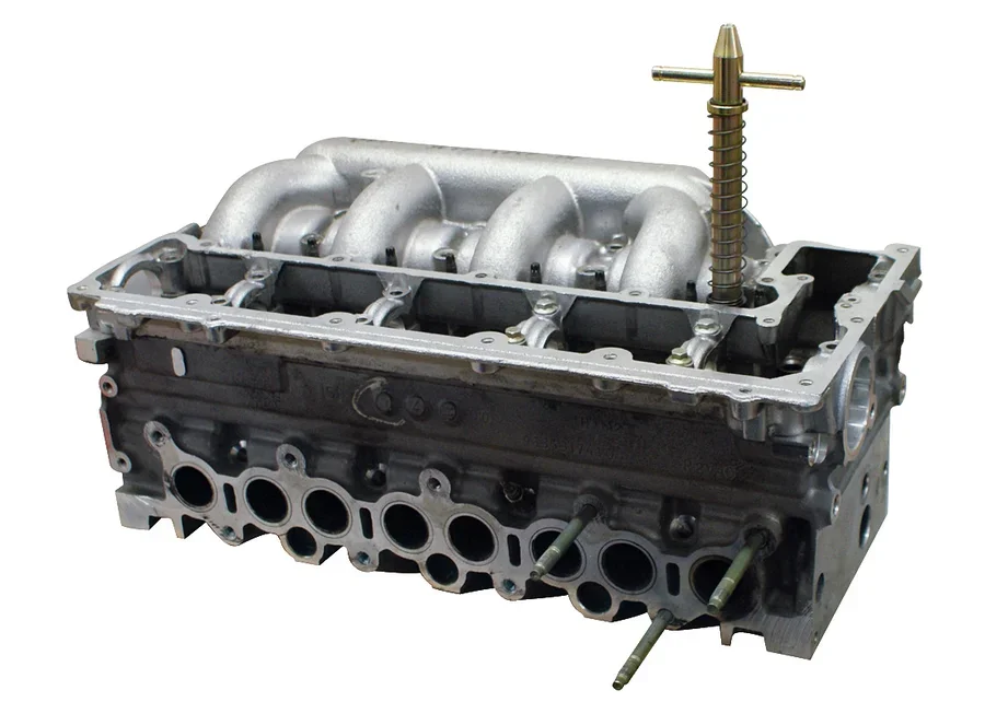 GEDORE Automotive cleaning tool for injector seat, application image