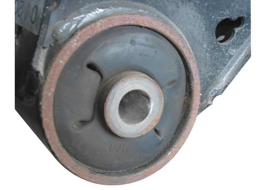GEDORE Automotive bonded rubber bush tool SAF/BPW, application image no. 2