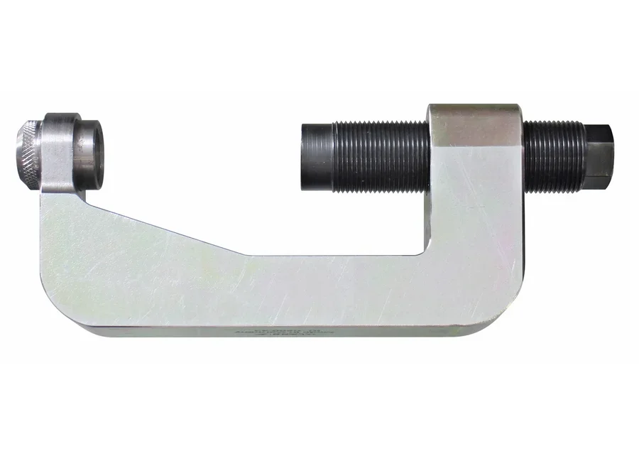 GEDORE Automotive hook for slide hammer puller, application image