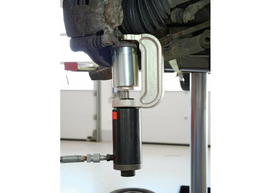 GEDORE Automotive supplementary set for Trapo wheel bearings/ball joints, application image no. 8