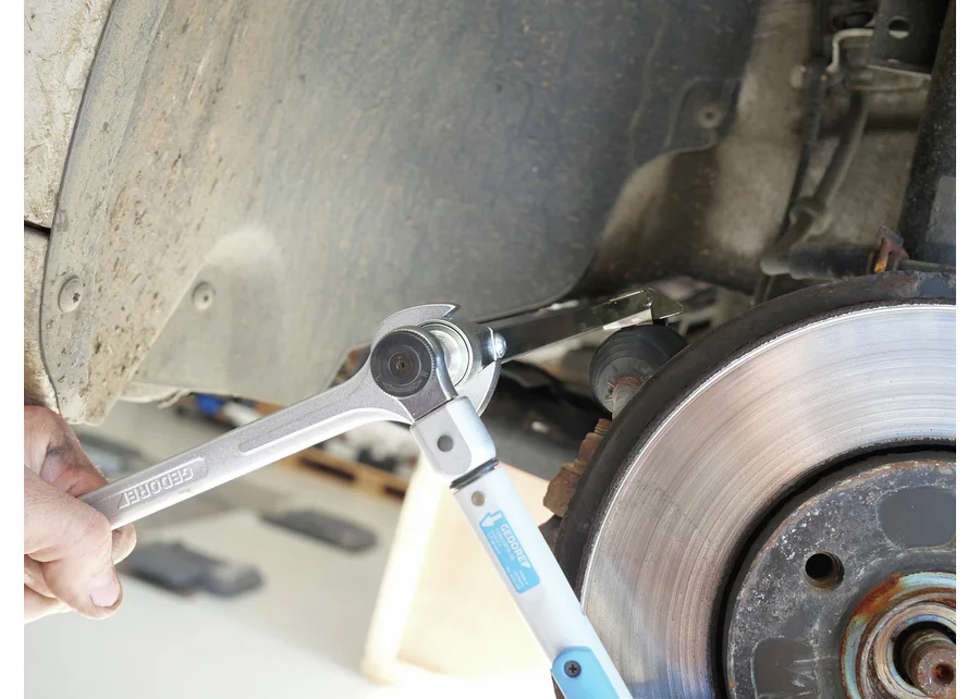 GEDORE Automotive Schlauchklemmenzange, Anwendungsbild Nummer 7