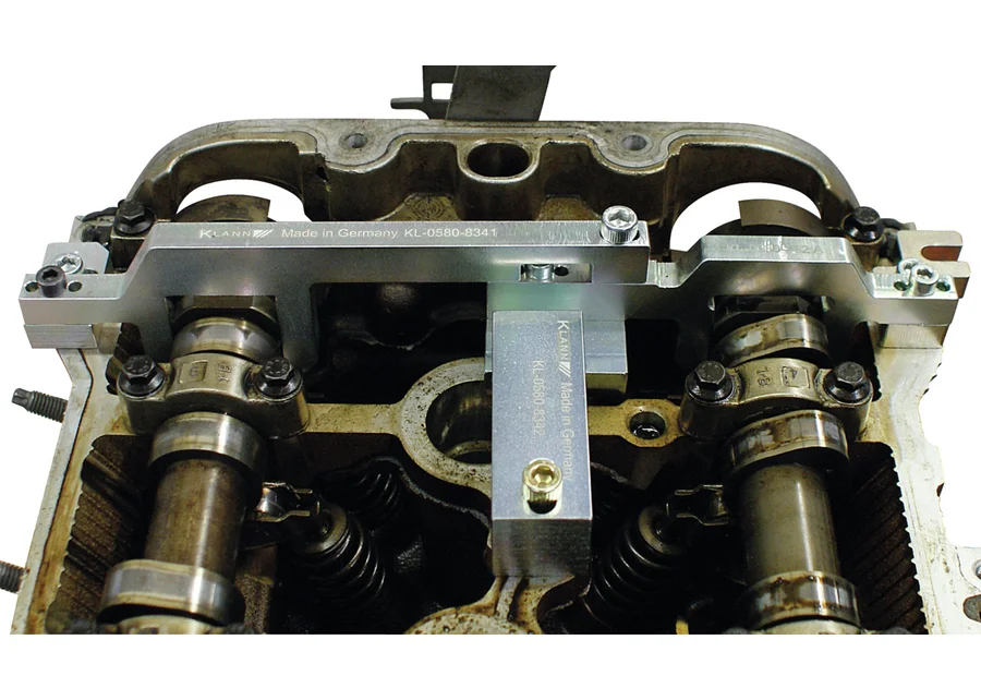 GEDORE Automotive Arretierwerkzeug-Satz, Anwendungsbild Nummer 2