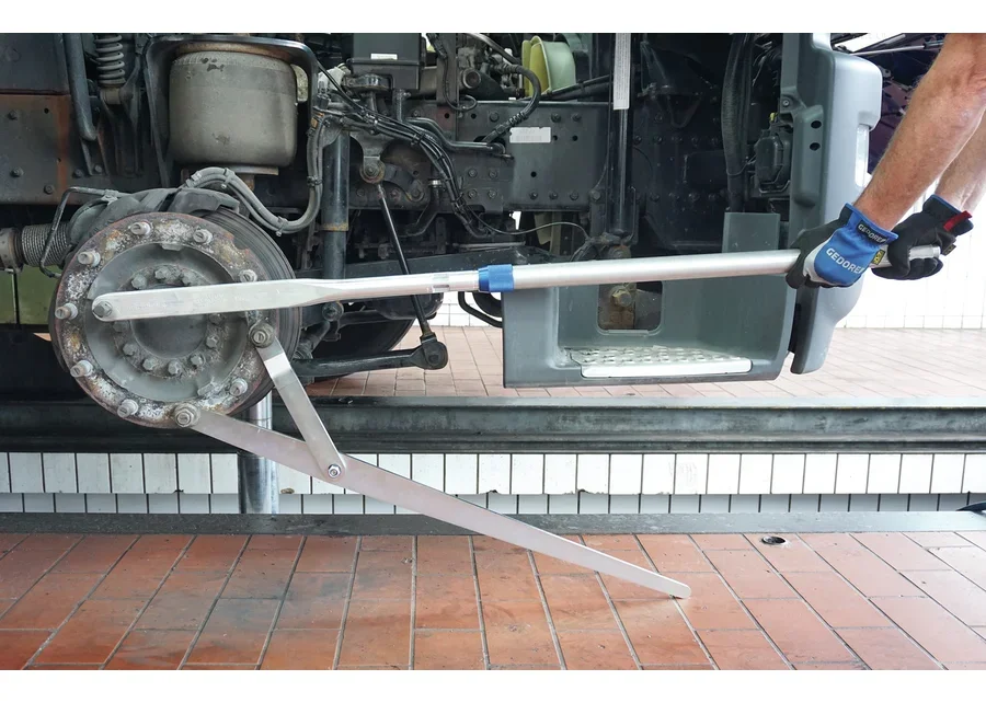 GEDORE Automotive holding tool for wheel hubs, catalogue image no. 1