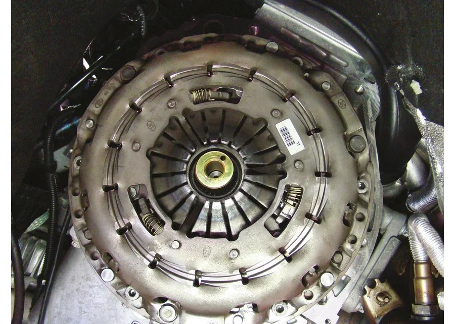 GEDORE Automotive clutch alignment mandrel, application image no. 2