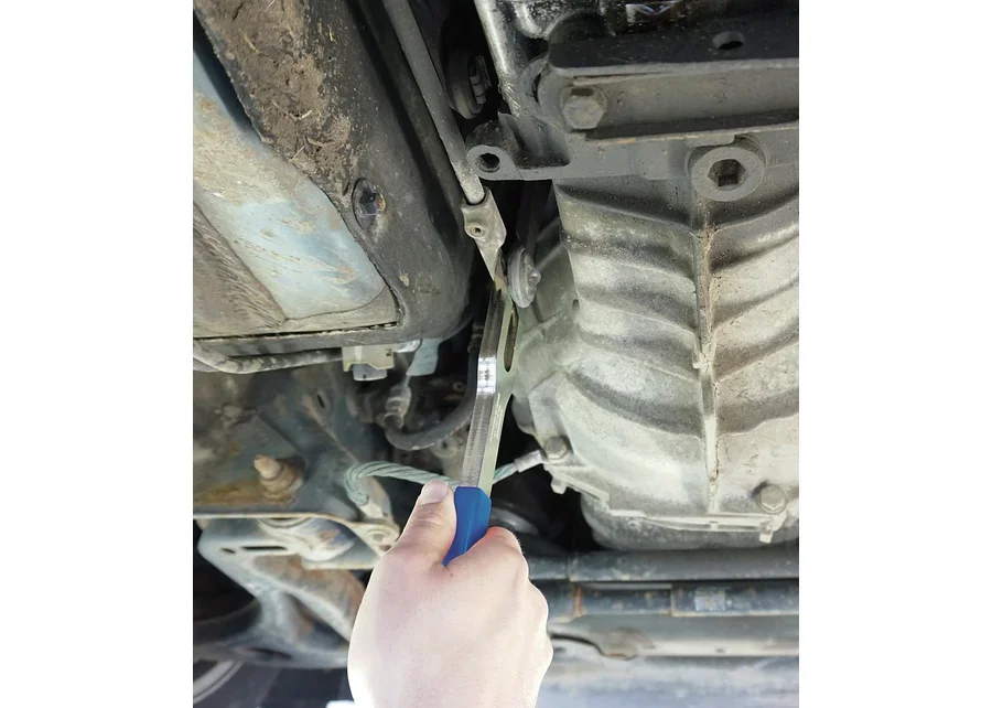 GEDORE Automotive Abdrückgabel, Anwendungsbild