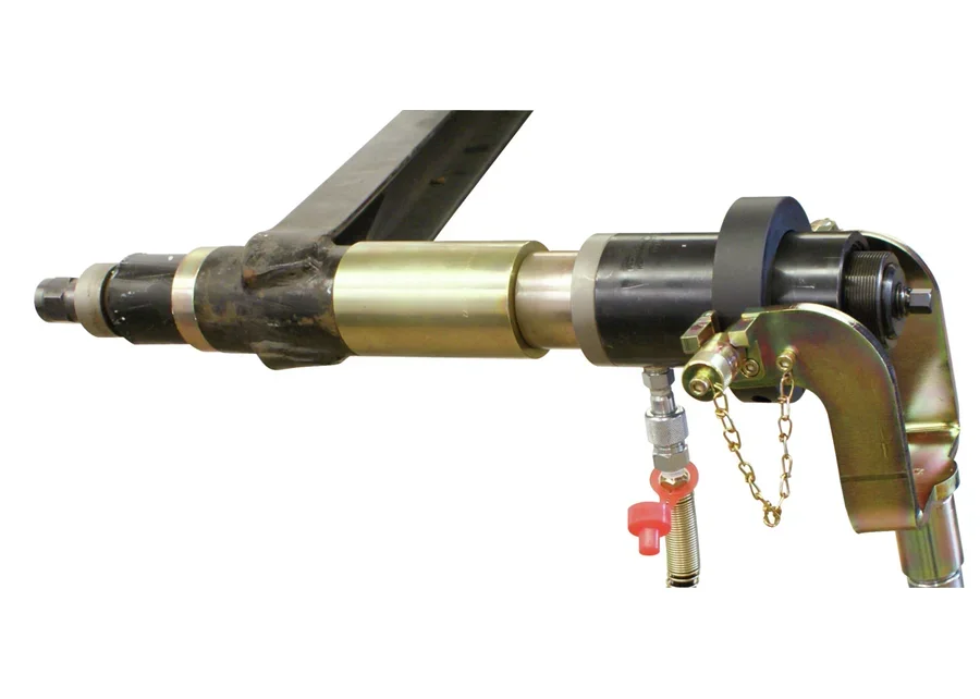 GEDORE Automotive bonded rubber bush tool, application image no. 1