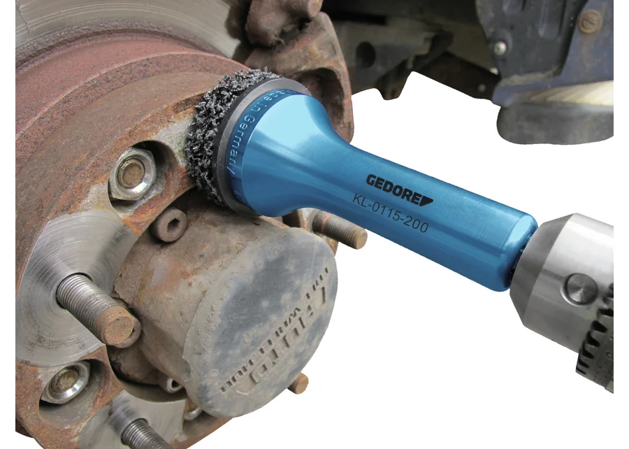 GEDORE Automotive wheel hub grinder, application image no. 1