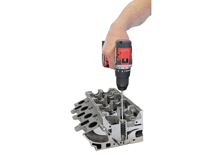 GEDORE Automotive injector bore cleaning tool, application image no. 3