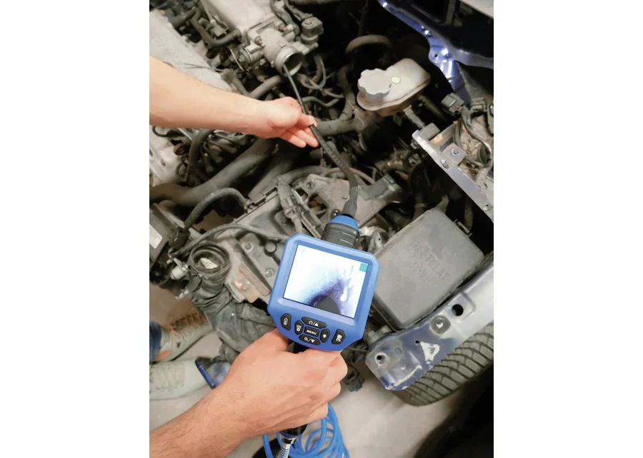 GEDORE Automotive Videoskop mit Reinigungsfunktion, Anwendungsbild Nummer 8