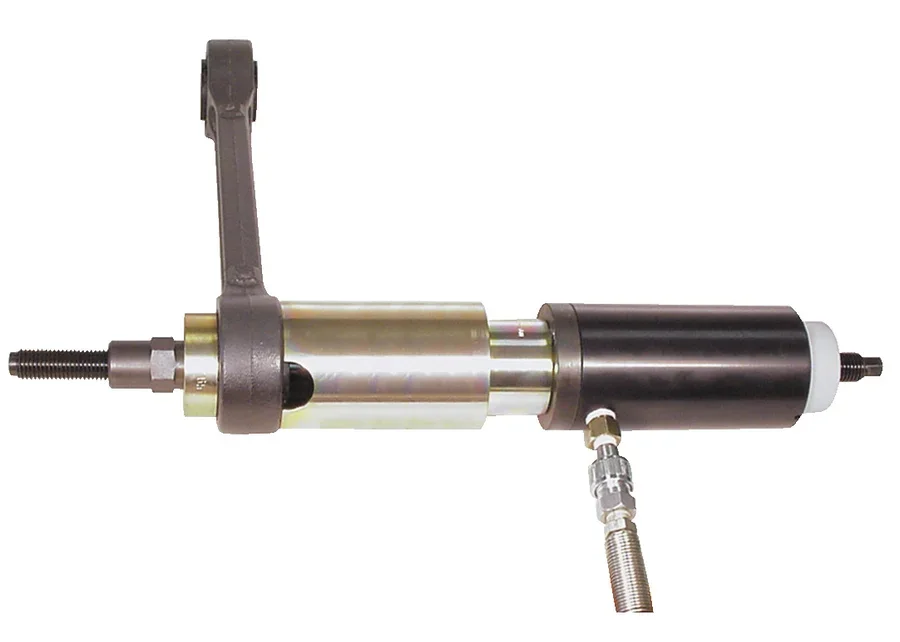 GEDORE Automotive bonded rubber bush tool set, commercial vehicles, application image no. 1